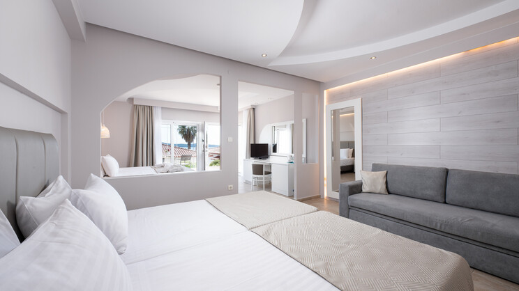 Family Room Superior Sea View